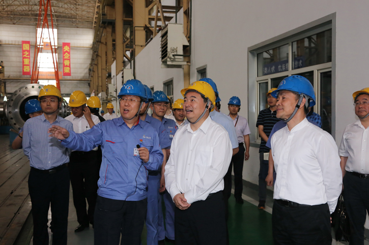 郝鹏旅行考察必赢亚洲集团所属企业电机公司